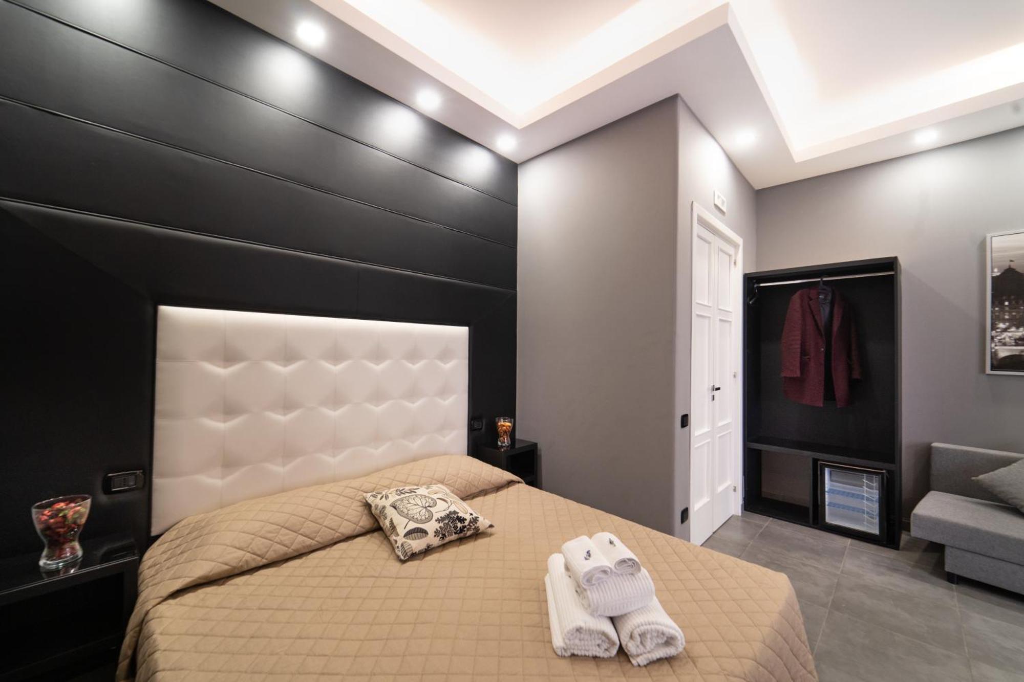 Отель Al Campanile H Napoli Centro, By Clapa Group Номер фото